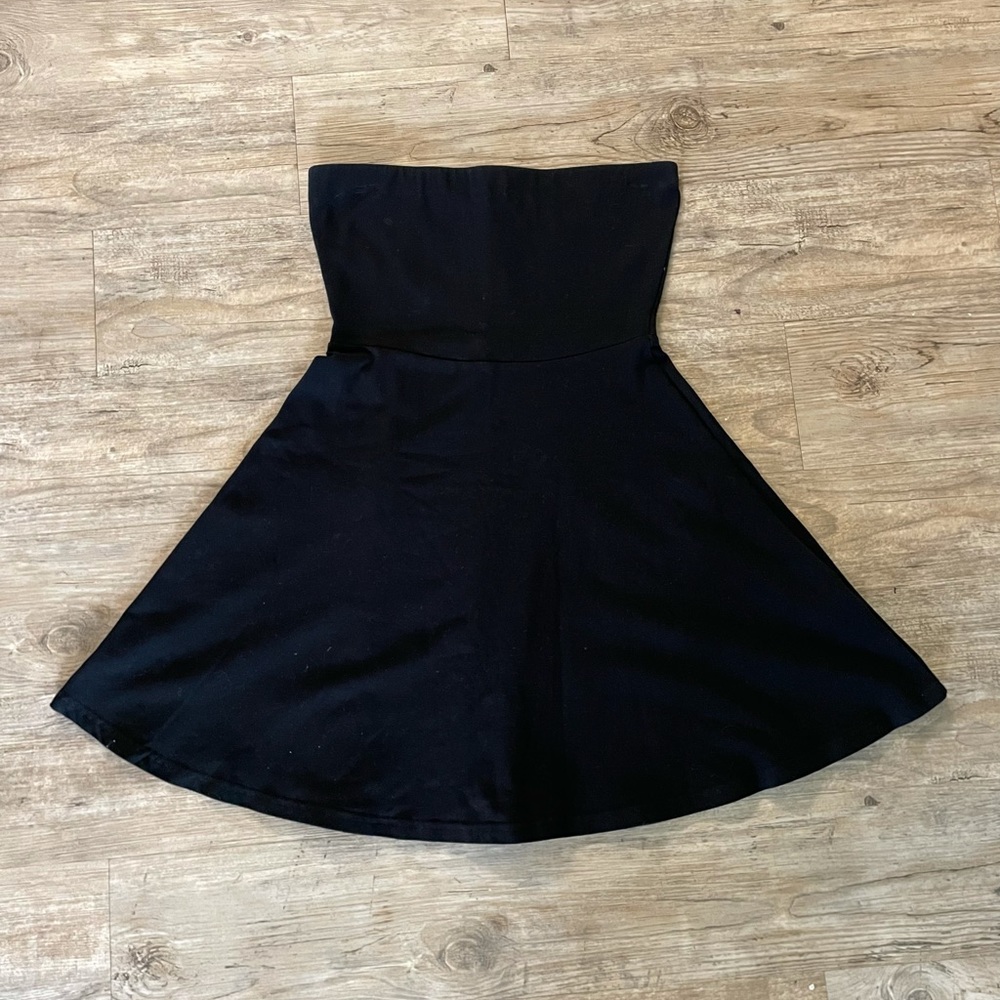 Strapless, Mini Black Dress (M)